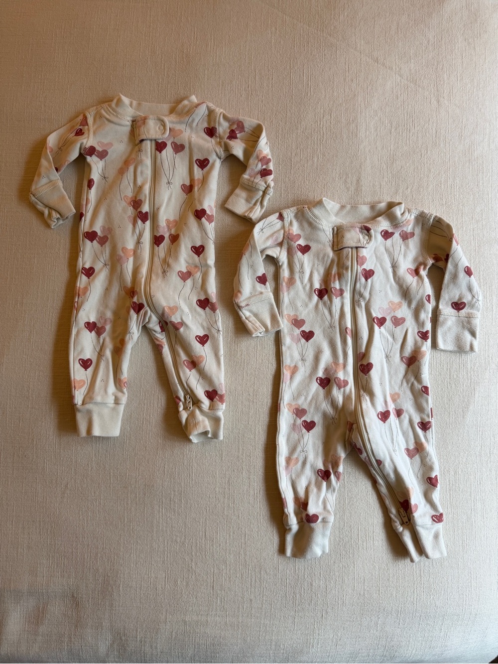 Set of 2 Quincy Mae Zip Sleepers - Heart Balloons 0-3m